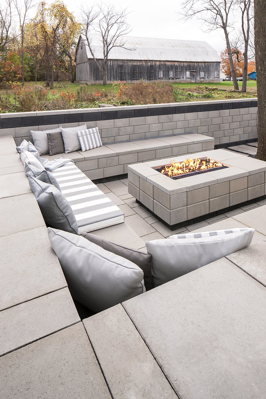 How to build a stone fire pit with pavers TechoBloc