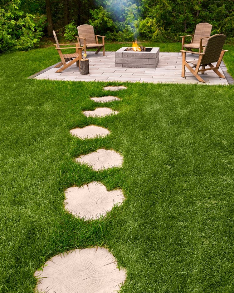 Our wood look-alike concrete stepping stones 