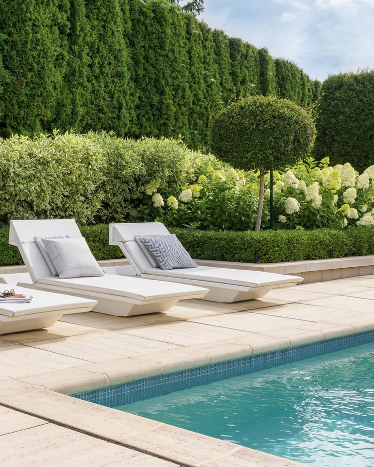 Travertina Raw patio slab and Bali Travertina Raw wall cap