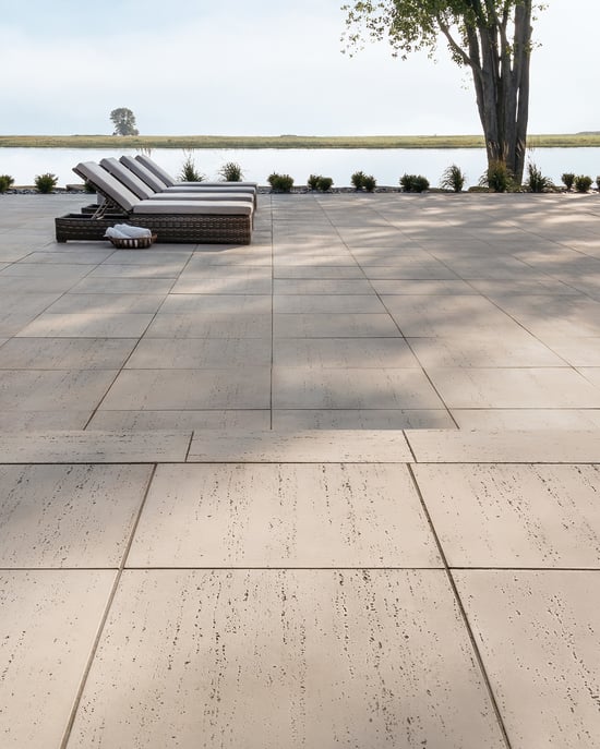 Backyard patio design with Travertine pavers