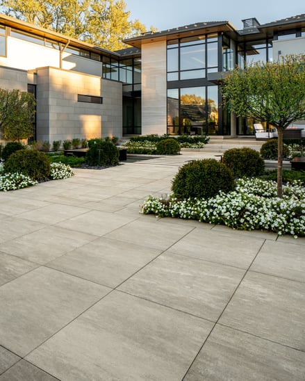 Backyard large-scale pavers