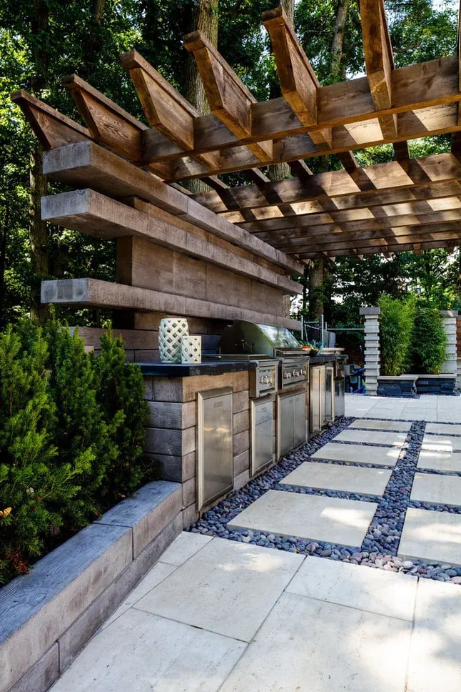 Outdoor Kitchen made of Borealis walls