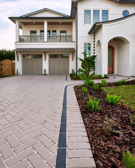 Driveway design featuring Techo-Bloc's Mika pavers