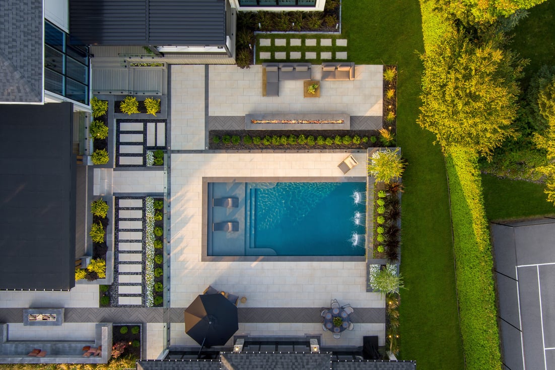 Swimming pool landscaping tips from Techo-Bloc