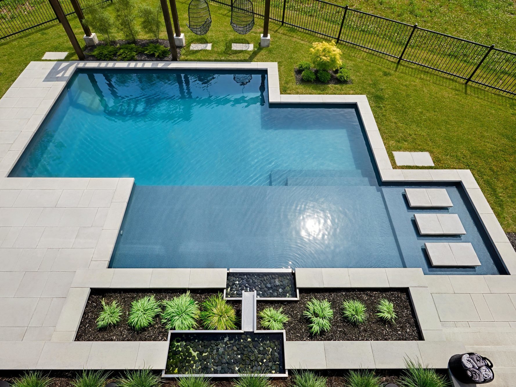 swimming pool ideas: top trends for 2021 | techo-bloc