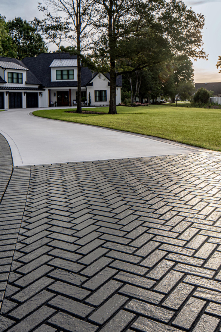 Mika paver driveway in Onyx Black